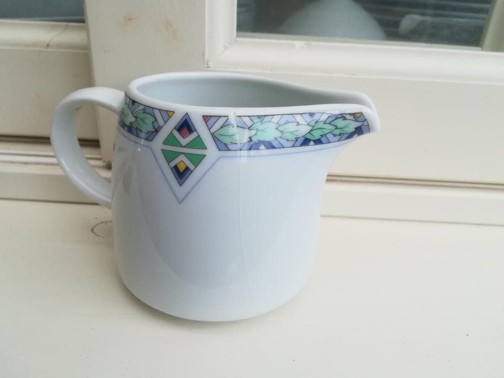 Melkkannetje Arzberg, Ophalen of Verzenden, Zo goed als nieuw, Porselein, Overige typen