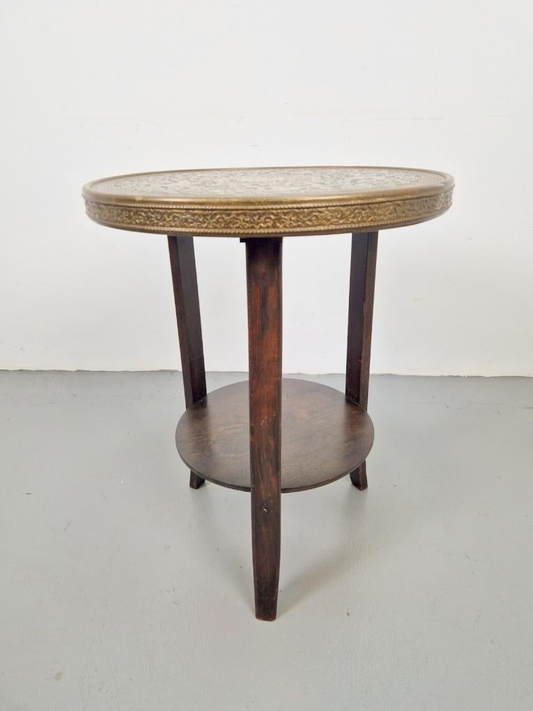 Amsterdamse School Bijzettafel Gegraveerd Messing Hout ´30, Huis en Inrichting, 45 tot 60 cm, Minder dan 55 cm, N, Art deco