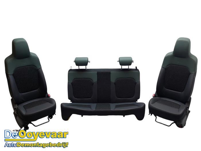 Bekleding Set (compleet) van een Dacia Spring (Spring 20-), Auto-onderdelen, Interieur en Bekleding, Dacia, Gebruikt, -, -