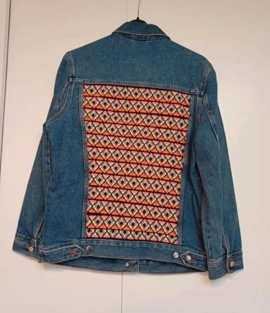 Spijkerjas met print achterkant, Maat 38/40 (M), Blauw, Nieuw, Ophalen of Verzenden
