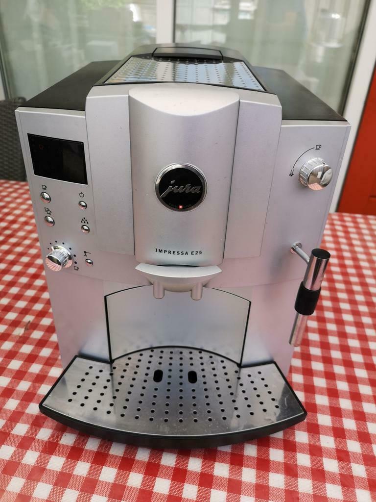 Jura Impressa E25-koffieautomaat-perfect werkend, Ophalen, Koffiemachine, Zo goed als nieuw, 2 tot 4 kopjes