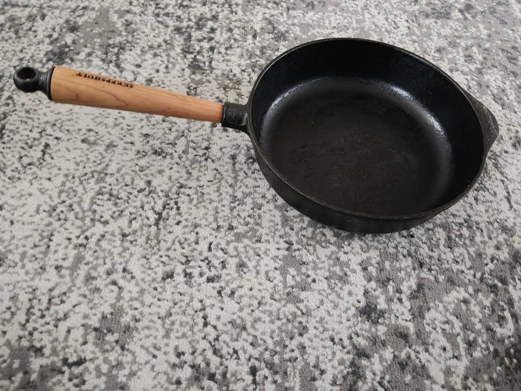 Skeppshult Gietijzeren Braadpan - Topkwaliteit!, Gebruikt, Gietijzer, Ophalen of Verzenden, Keramische plaat