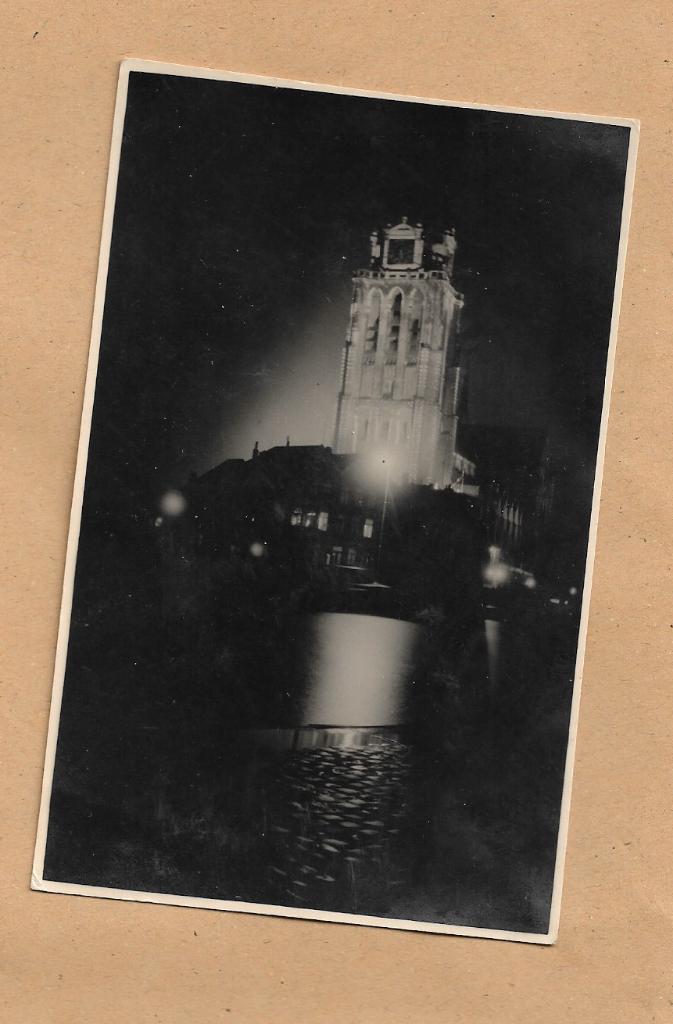 oude foto  Utrecht  Domtoren   13,5 cm  x8,5 cm, Gebruikt, Foto, Ophalen of Verzenden, 1940 tot 1960