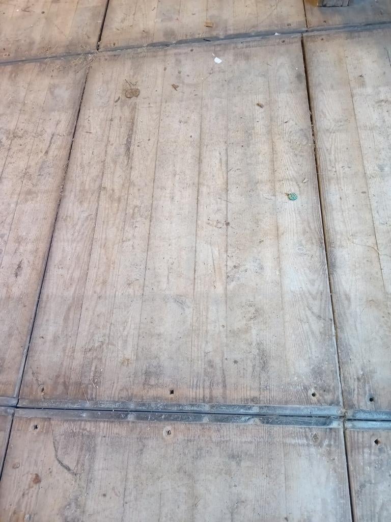 Houten Vloerdelen - Gebruikt steenschotten, 30 cm of meer, Gebruikt, 10 m² of meer, Hout