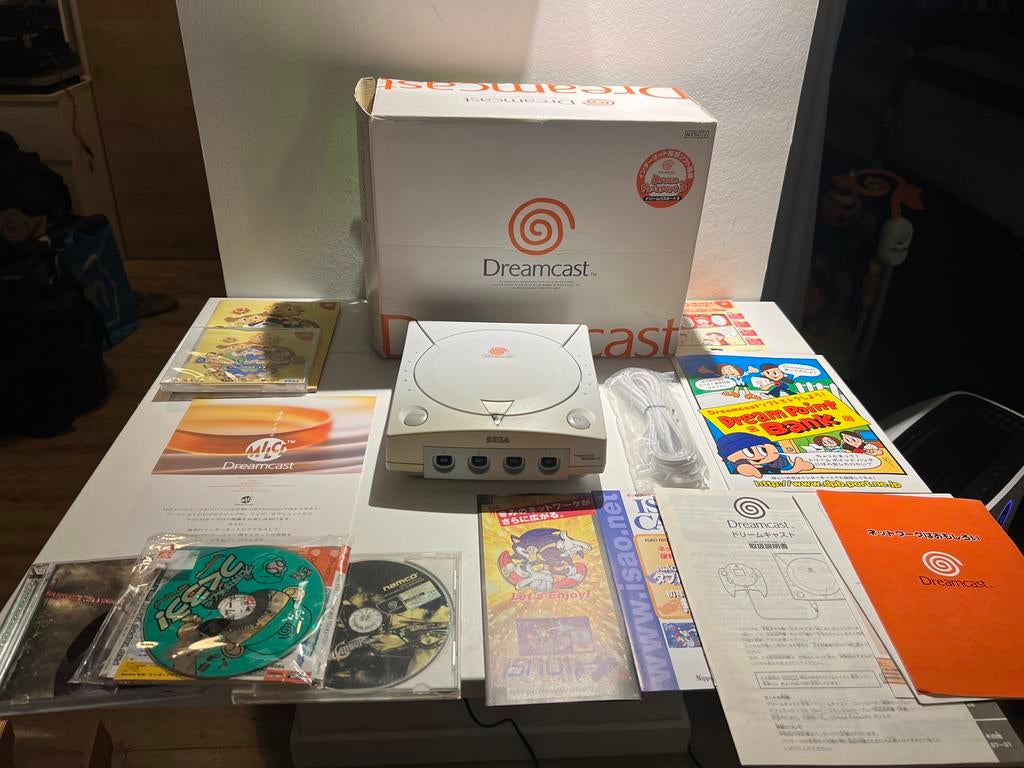 Sega Dreamcast originele Japan Versie met doos + controllers, Spelcomputers en Games, Spelcomputers | Sega, Gebruikt, Saturn of Dreamcast