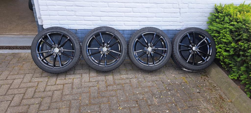 VW Polo GTI /R  zomerwielen set  215/45R17 Pretoria zwart, 215 mm, Nexen, Banden en Velgen, Nieuw