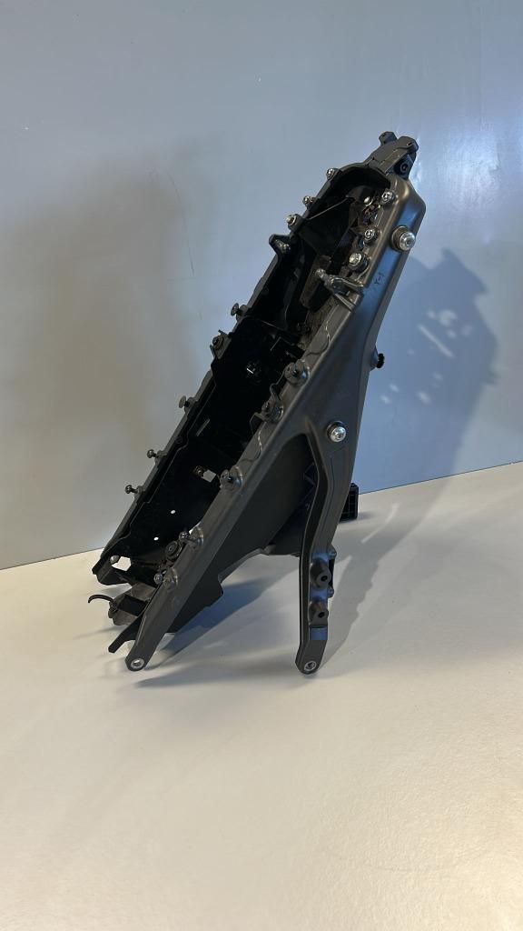 Subframe incl. Accubak Yamaha MT 09 2021 ( MTN 890  RN69 ), Motoren, Onderdelen | Yamaha, Ophalen of Verzenden, Gebruikt