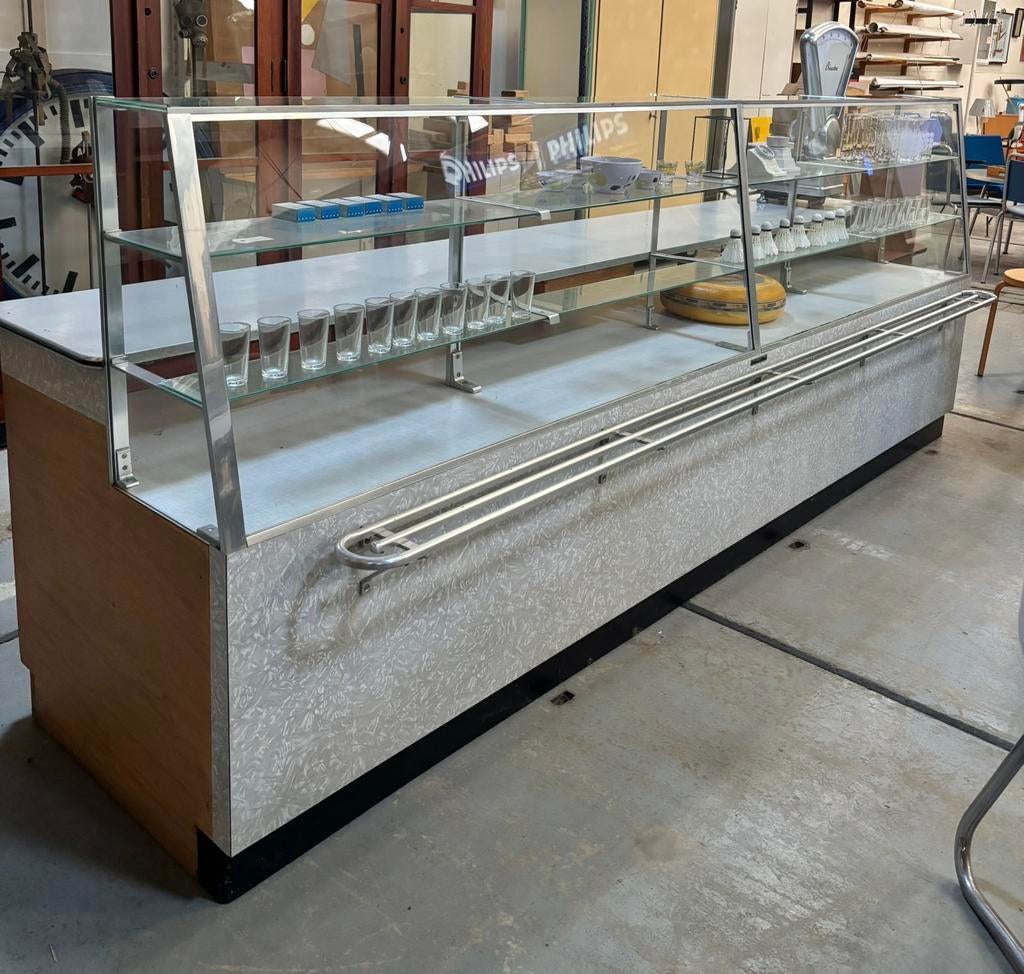 Vintage winkelvitrine/ toonbank, Ophalen