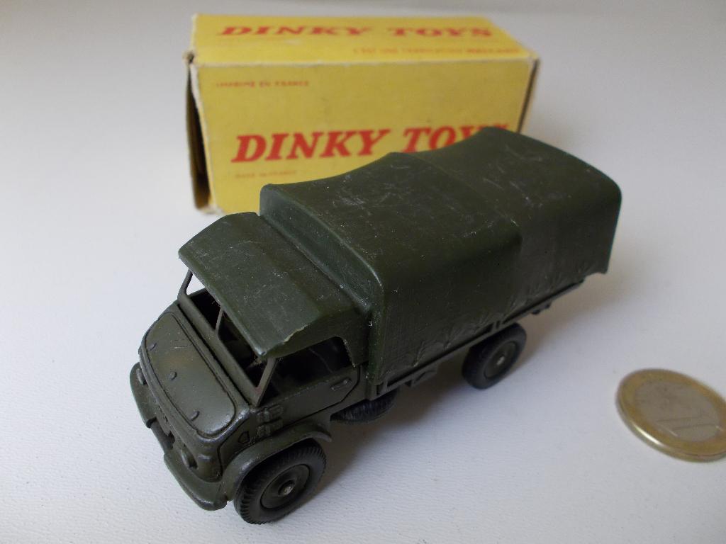 1961 Dinky Toys 821 MERCEDES-BENZ UNIMOG + ORIG. DOOSJE! (F), Ophalen of Verzenden, Zo goed als nieuw, Bus of Vrachtwagen, Dinky Toys