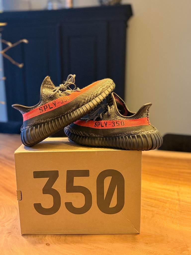 Yeezy Boost 350 V2 paar keer gedragen, Kleding | Heren, Schoenen, Zwart, Nieuw, Ophalen of Verzenden, Sneakers of Gympen