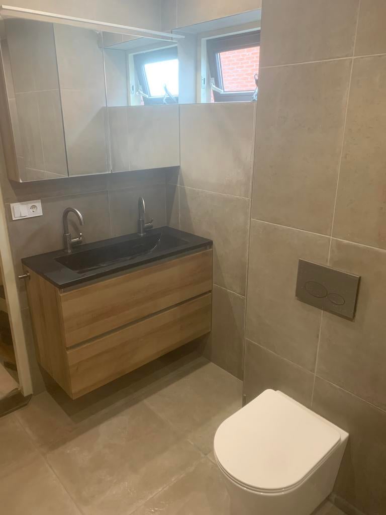 Foto 13 van Berghuis Renovatie; badkamers, toiletten, schilderwerk etc