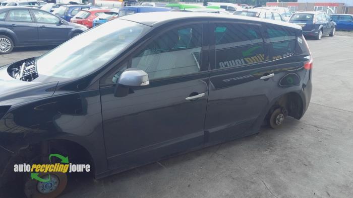 Portier 4Deurs links-voor van een Renault Grand Scenic (TEGN, Gebruikt, -, -, -