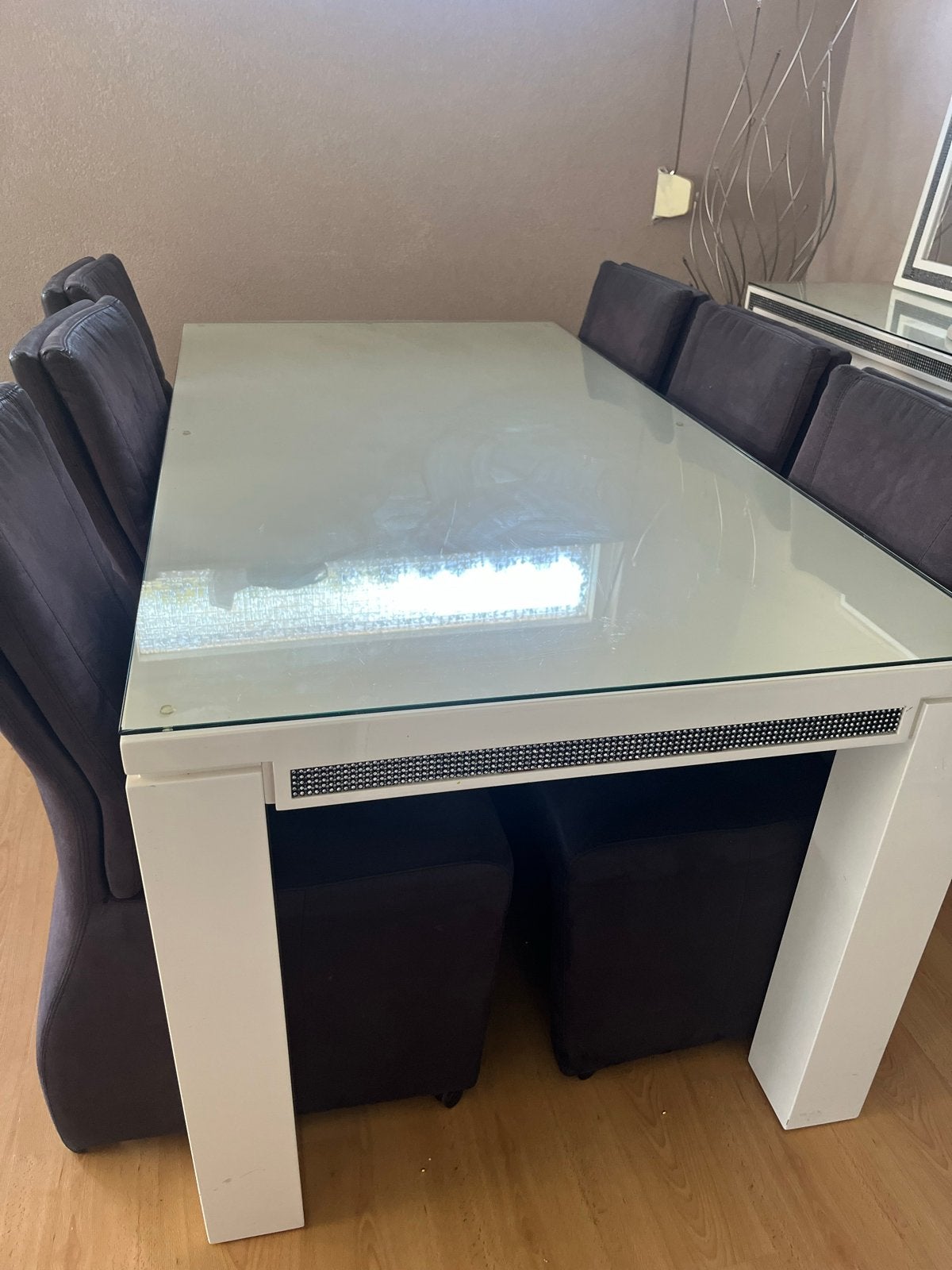 MDF Eettafel met glasplaat en 6 stoelen, Gebruikt, 100 tot 150 cm, Ophalen of Verzenden, Glas