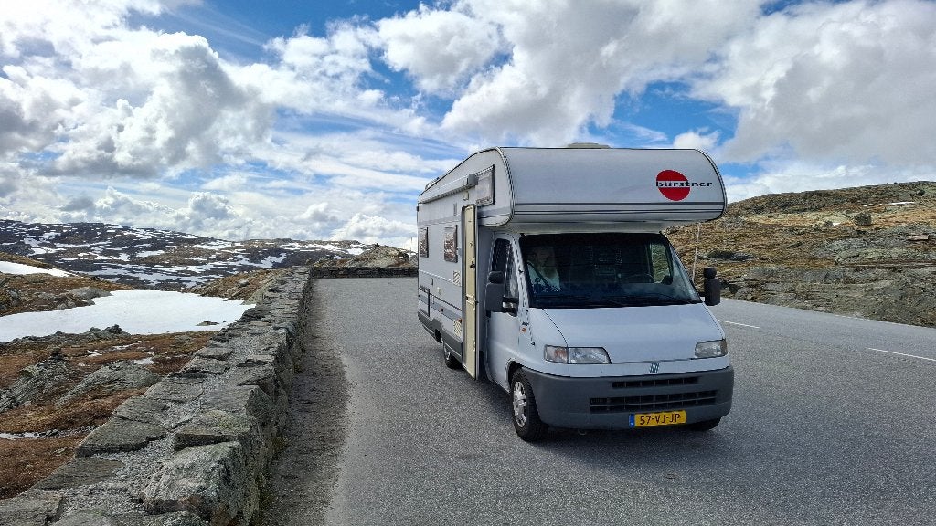 Camper Fiat Bürstner (met Campexx leveling systeem en off-gr, Standaard zit, Alkoof, Fiat, Vloeistofverwarming