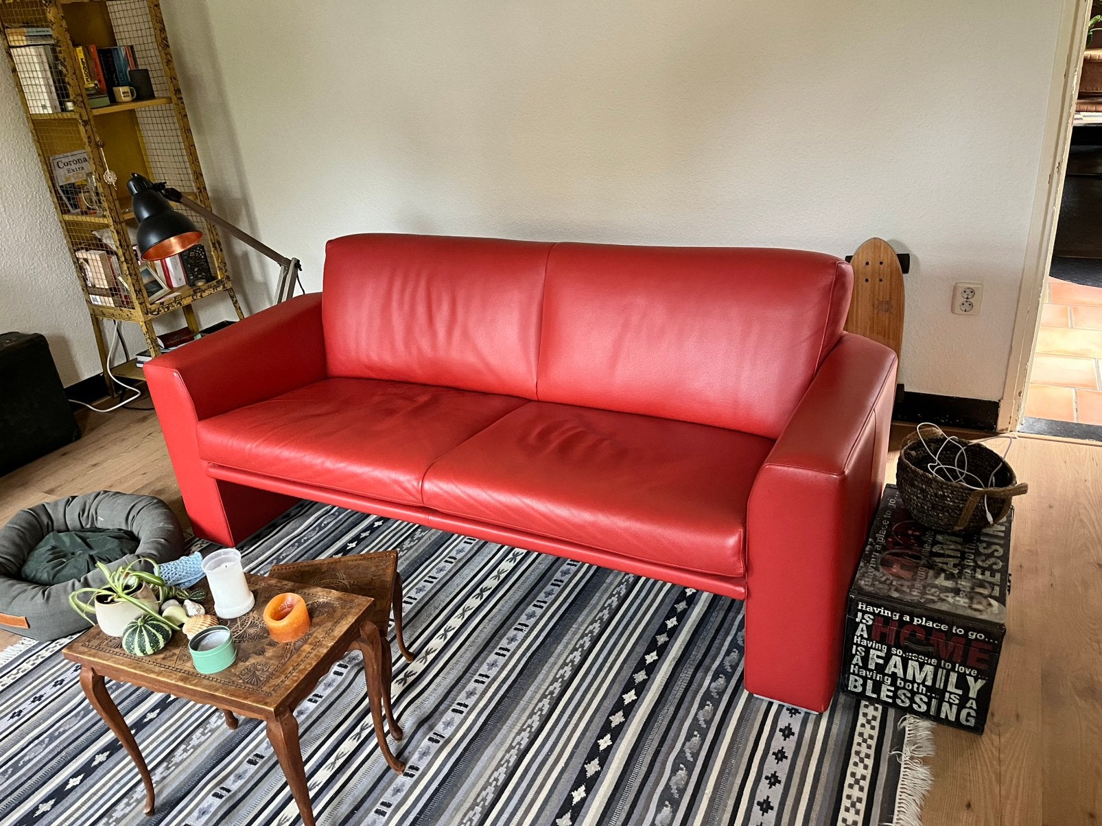 Rode vintage tweezitsbank van Leolux, Gebruikt, 150 tot 200 cm, Tweepersoons, Ophalen of Verzenden
