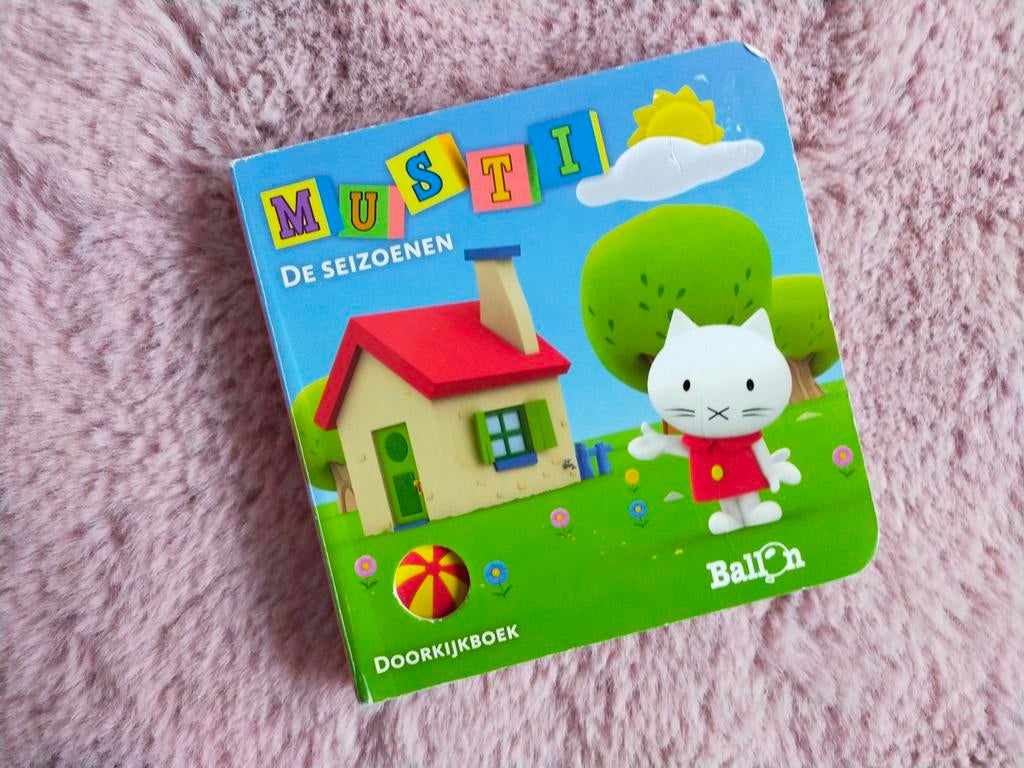 Doorkijk boekje Musti: De seizoenen, Ophalen of Verzenden, Zo goed als nieuw, Uitklap-, Voel- of Ontdekboek, 2 tot 3 jaar