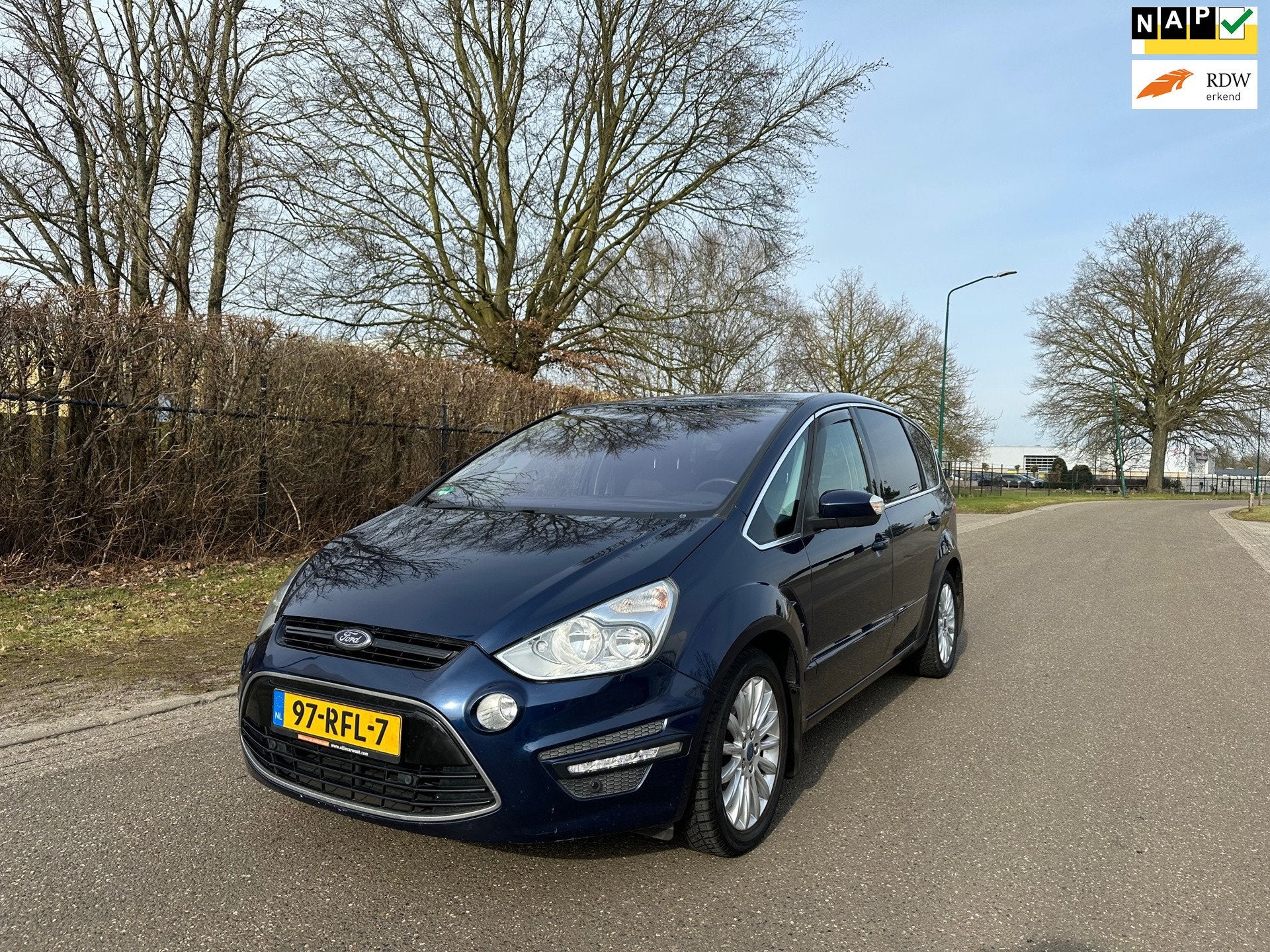 Ford S-Max 1.6 EcoBoost Titanium NAVI/PDC/CRUISE/CLIMA, Auto's, Ford, Voorwielaandrijving, Gebruikt, Zwart, 4 cilinders