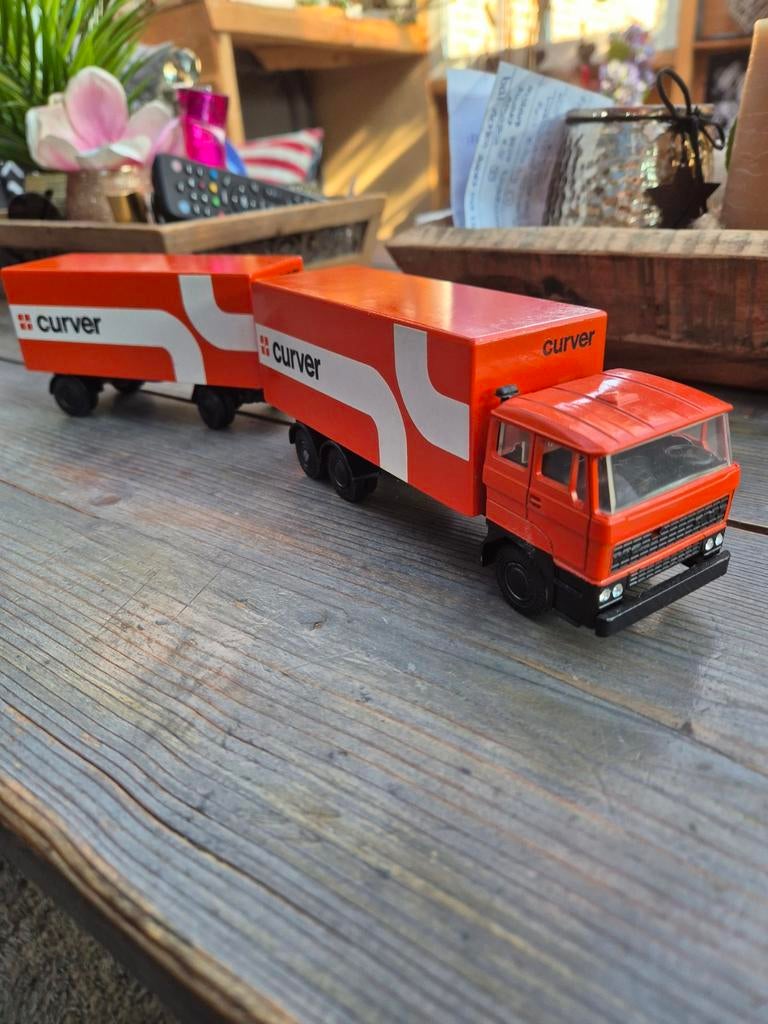Miniatuur DAF vrachtwagen met aanhanger - Curver, Ophalen of Verzenden, Gebruikt