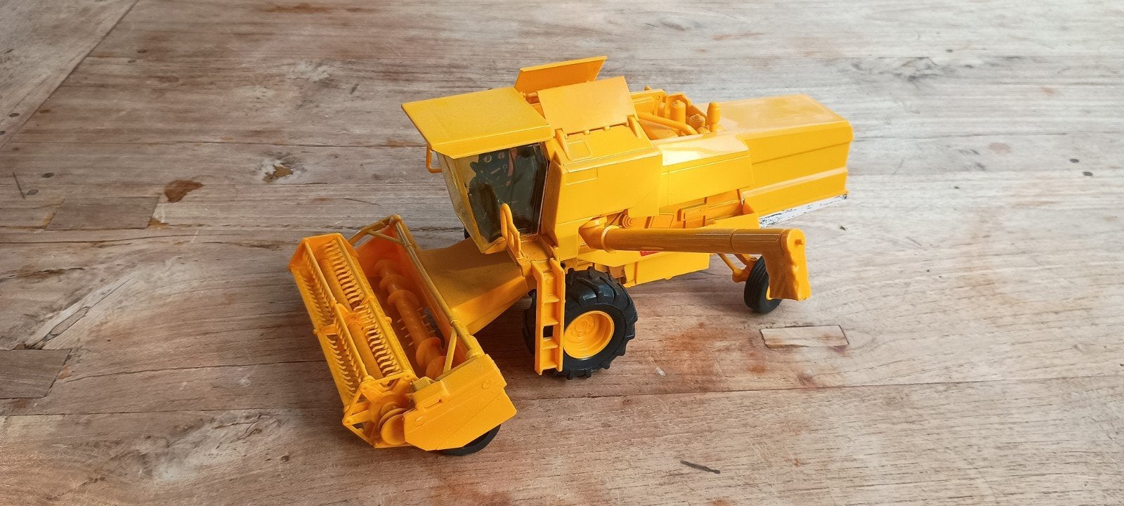 New Holland combine  van Jaditoys in originele verpakking, Hobby en Vrije tijd, Ophalen of Verzenden, Zo goed als nieuw, Tractor of Landbouw