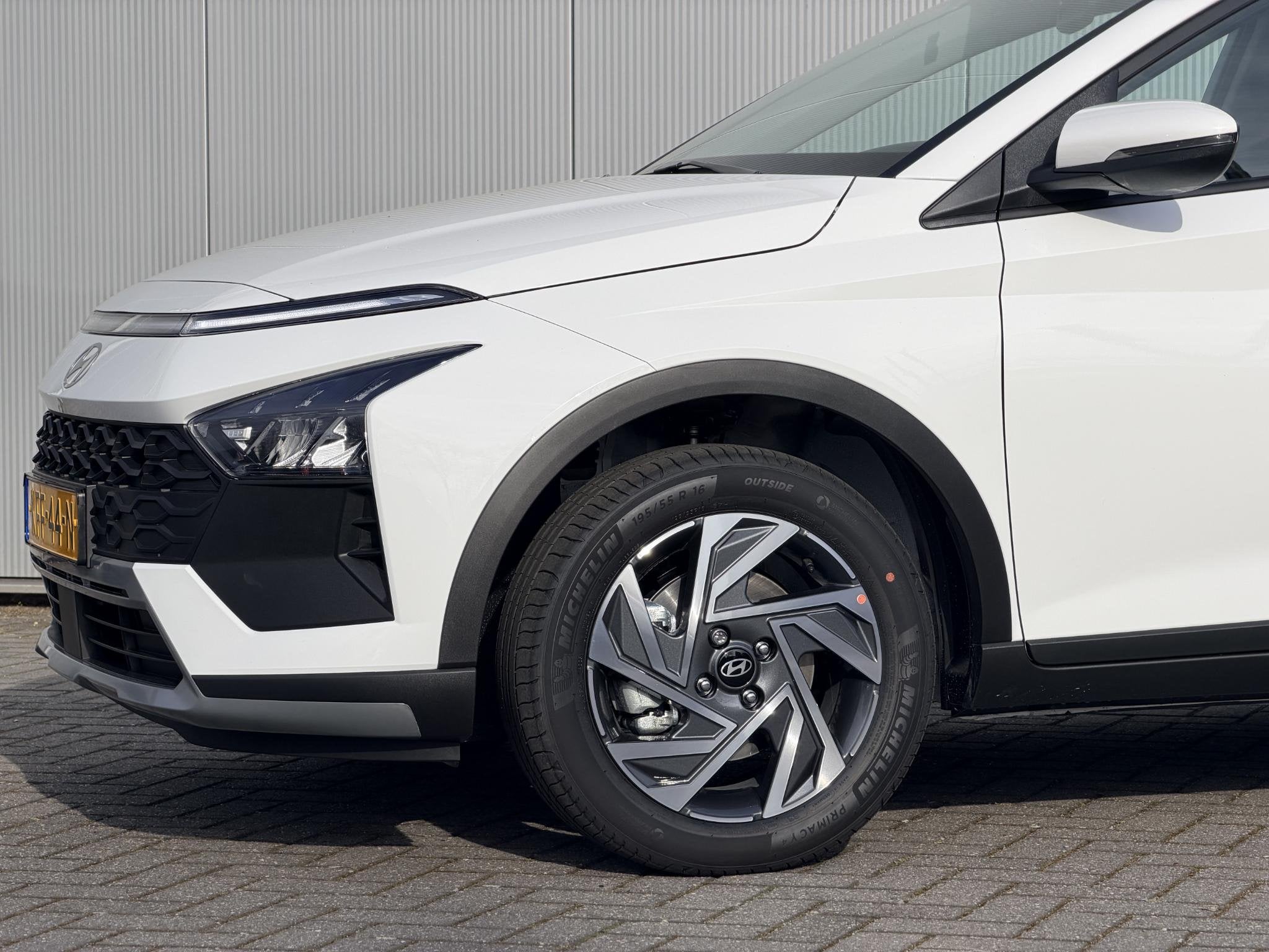 Hyundai Bayon 1.0 T-GDI Comfort / Led koplampen / Navigatie, Voorwielaandrijving, Euro 6, Wit, Origineel Nederlands