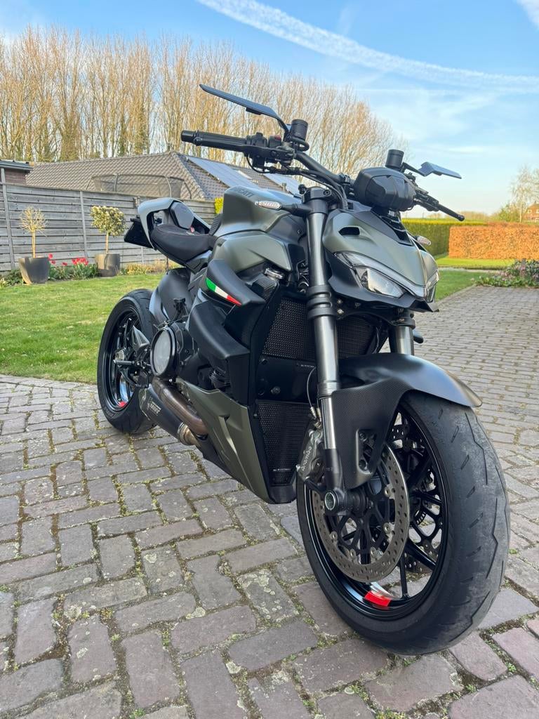 Ducati V2 Storm Green, 2 cilinders, Motorrijbewijs A, Handvatverwarming, Particulier