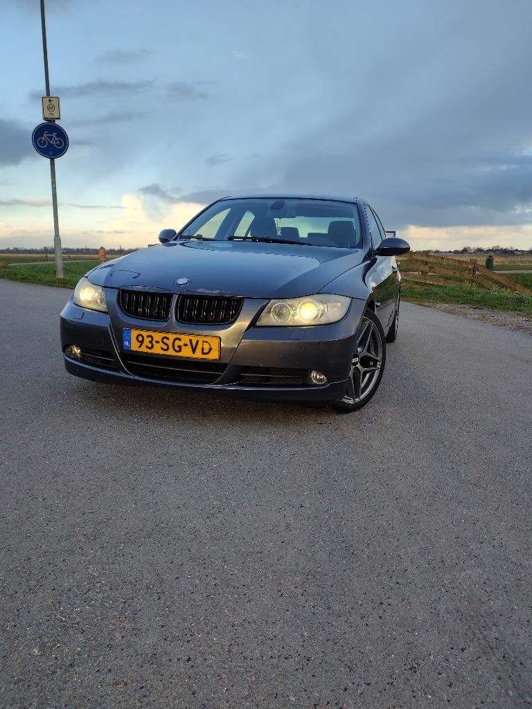 Bmw 325i e90, Zwart, 2497 cc, Handgeschakeld, Particulier