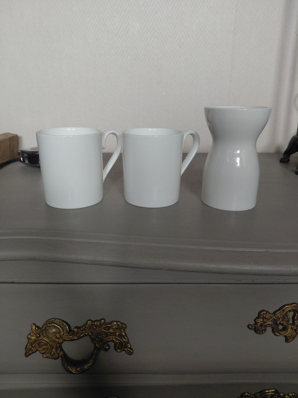 Villeroy en boch bone china bekers en  cacao strooier, Ophalen of Verzenden, Porselein, Overige stijlen, Kop(pen) en/of Schotel(s)