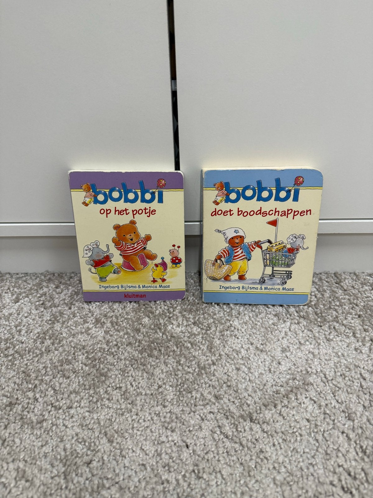 Bobbi boeken: 'Bobbi op het potje' en 'Bobbi doet boodschapp, Ophalen of Verzenden, Zo goed als nieuw, 1 tot 2 jaar