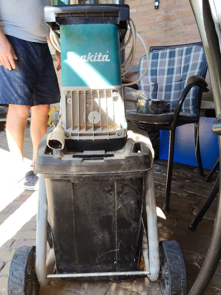 Makita hakselaar, Ophalen, MAKITA, Zo goed als nieuw, Met opvangbak