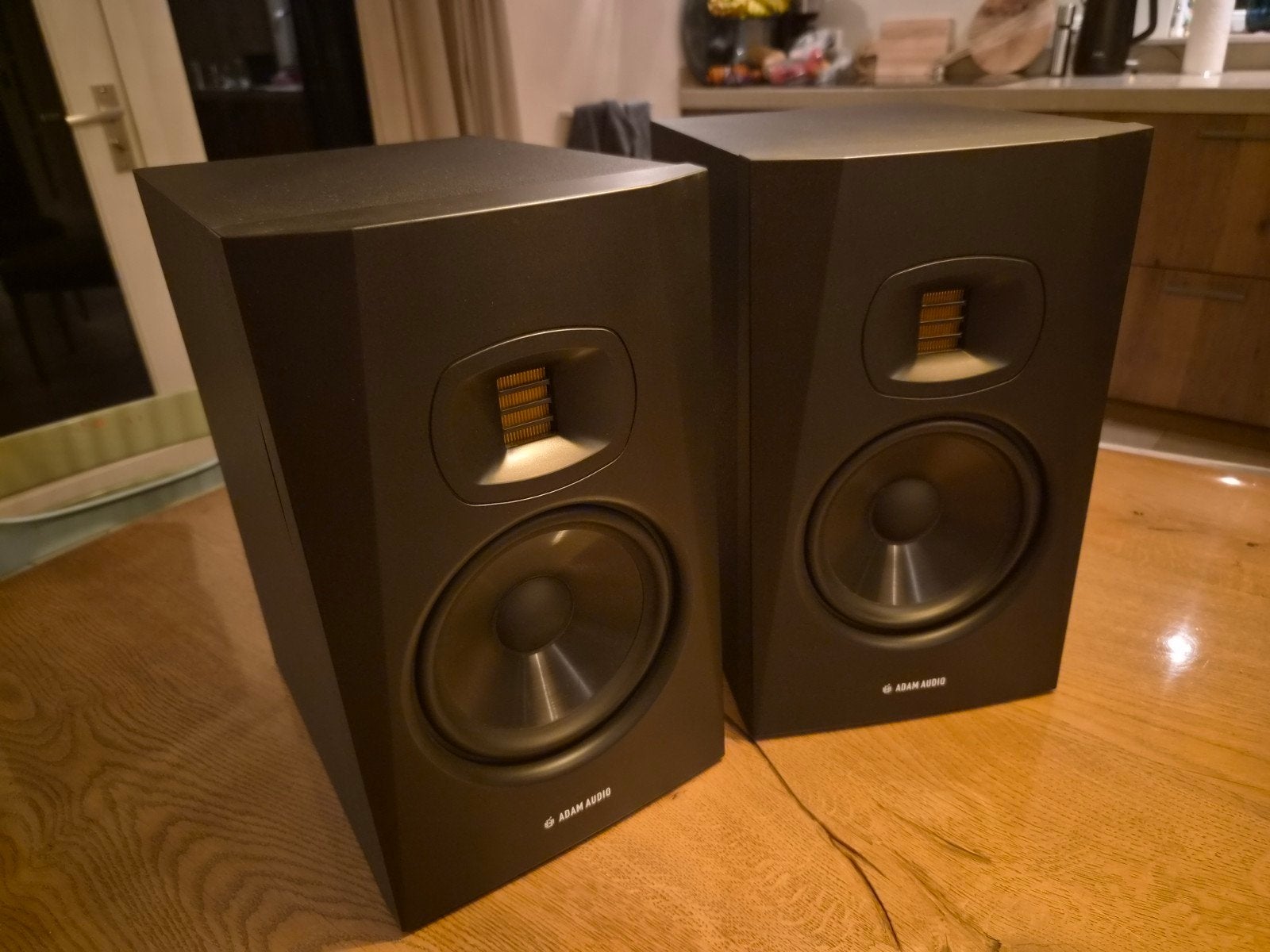 Adam Audio T7V Studiomonitors 2 stuks, Ophalen of Verzenden, Gebruikt, Minder dan 500 watt, Monitor(versterker)
