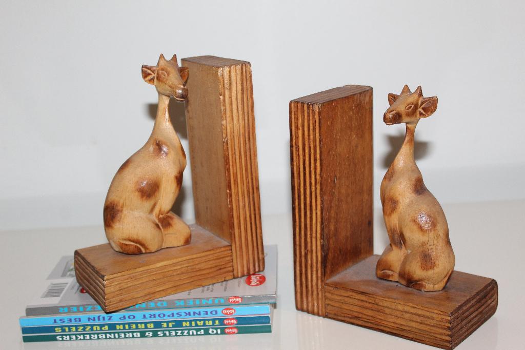 Houten Boekensteunen Giraffe - Afrikaanse Look, Huis en Inrichting, Ophalen of Verzenden, Gebruikt
