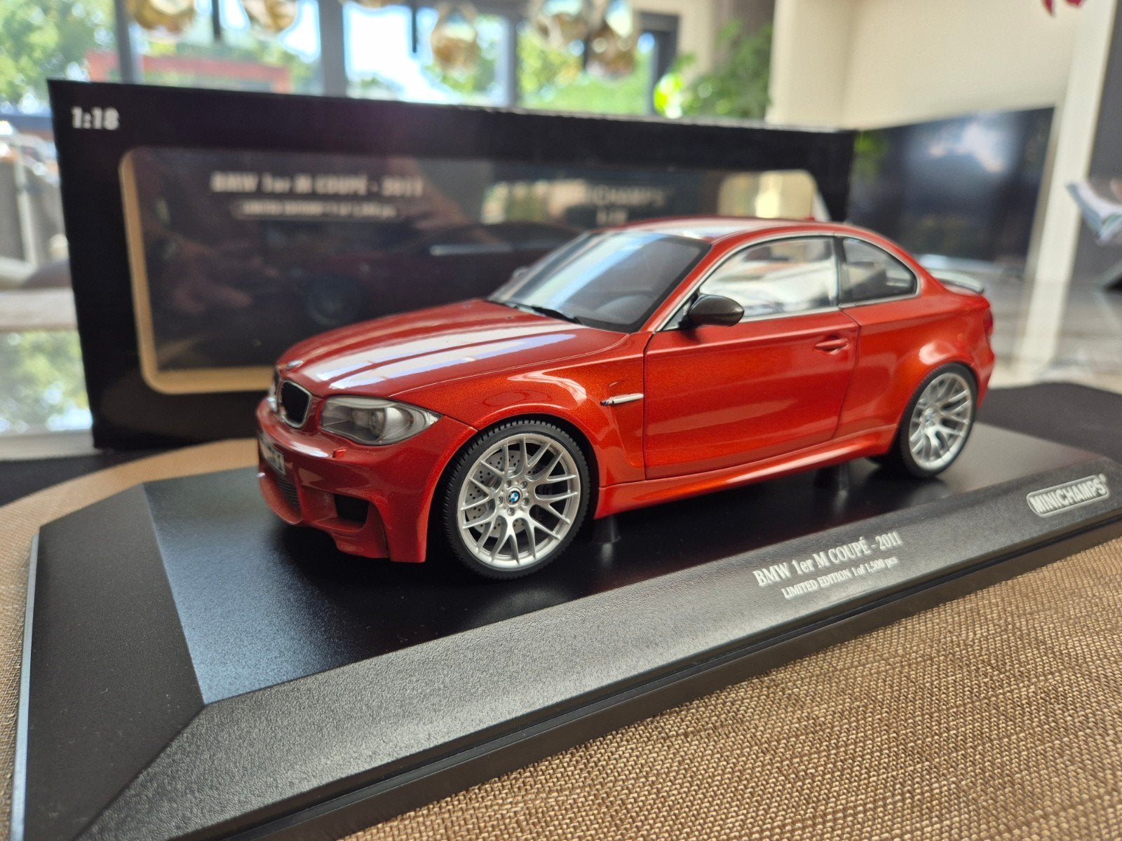 Minichamps 1:18 BMW 1 M COUPÉ 2011 VALENCIA ORANGE ZELDZAAM!, Hobby en Vrije tijd, Ophalen of Verzenden, Zo goed als nieuw, Auto