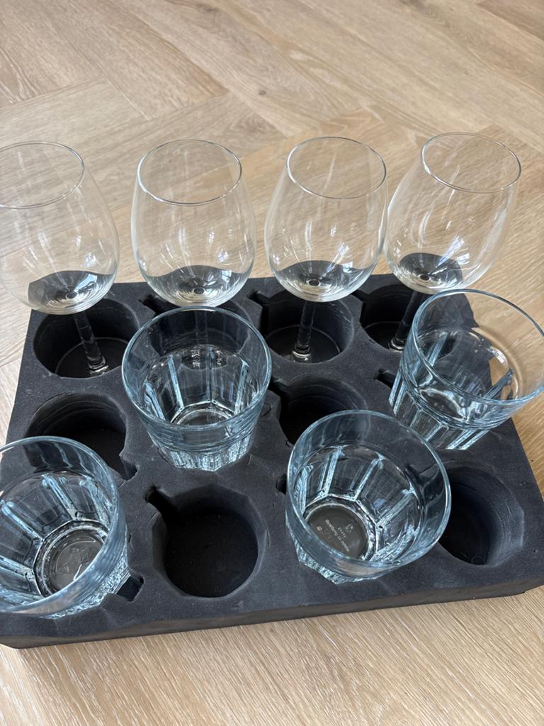 4 IKEA drinkglazen en 4 wijnglazen met houder, Ophalen, IKEA, Glas, Overige typen