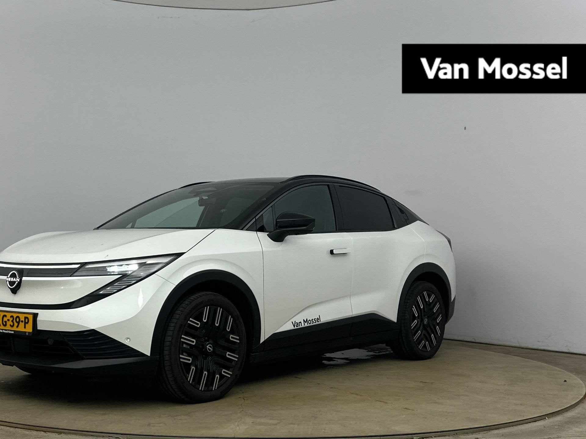 Nissan LEAF Evolve 52 kWh 177PK | BOSE Audio | Panoramadak |, Auto's, Dealer onderhouden, Wit, 177 pk, Te koop