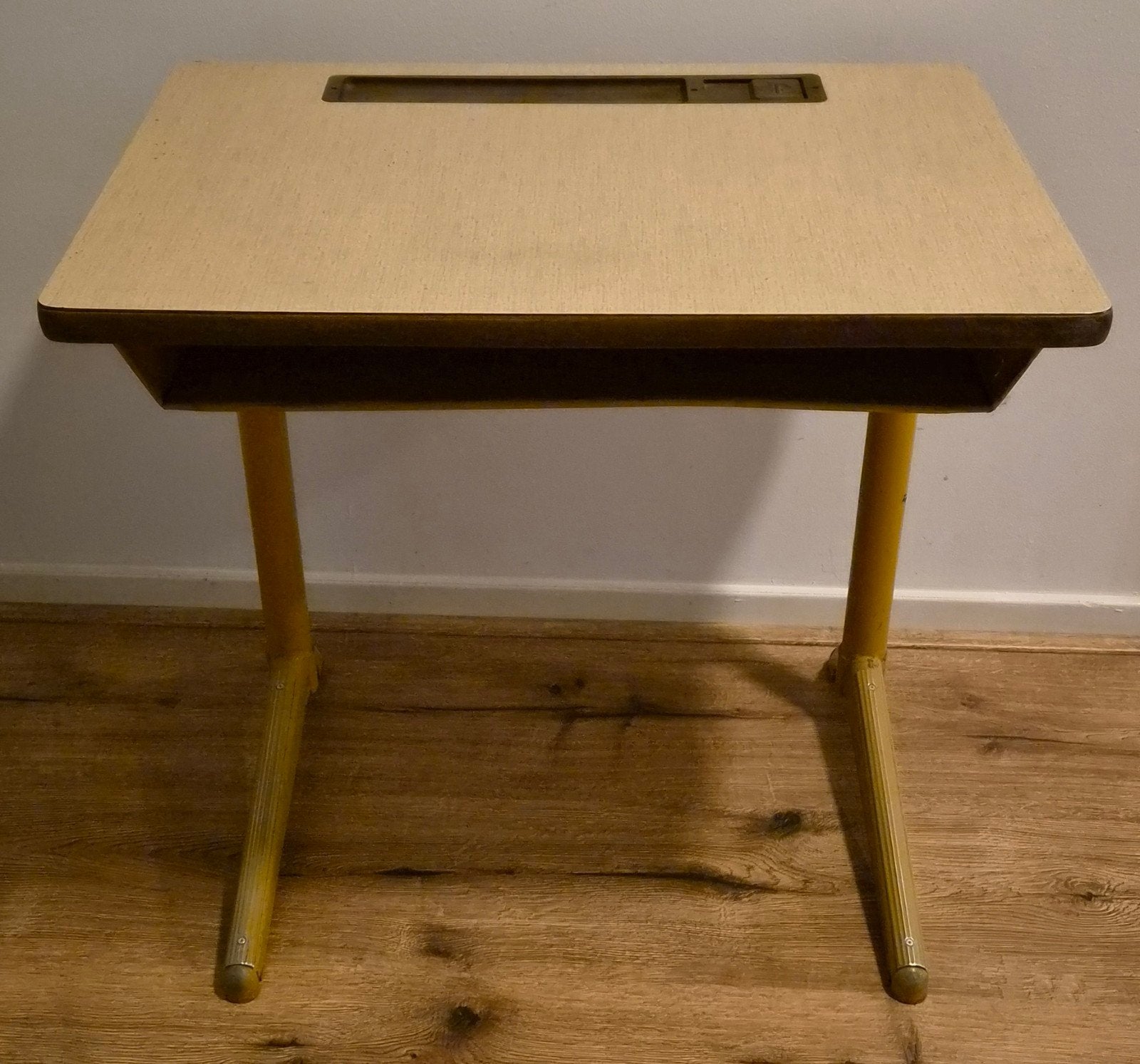 Vintage schoolbankje / bureau - geel, Ophalen