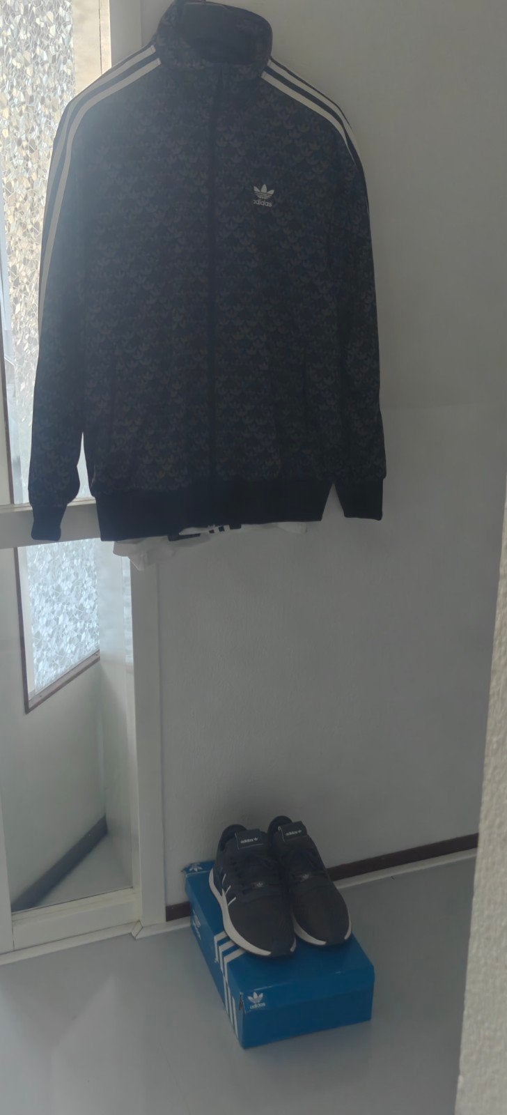 Adidas uniek pak compleet, Kleding | Heren, Jassen | Zomer, Maat 56/58 (XL), Ophalen of Verzenden, Zo goed als nieuw, Adidas