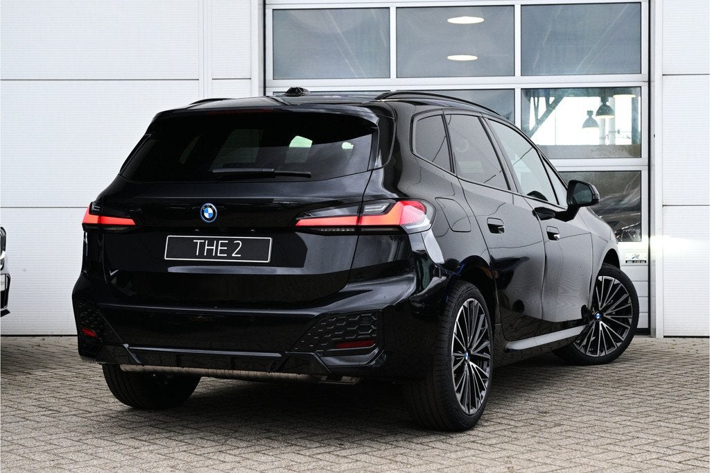 BMW 2 Serie Active Tourer 225e xDrive M Sport Automaat / Pan, Auto's, BMW, Automaat, 1800 kg, Zwart, Stoelverwarming