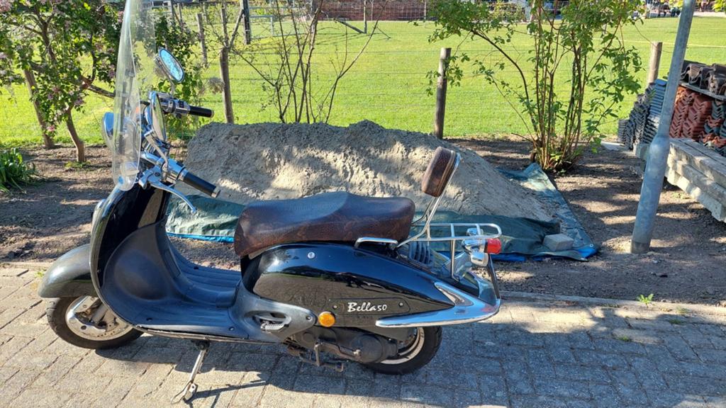 Bella 50 scooter - Nakijken nodig, Ophalen