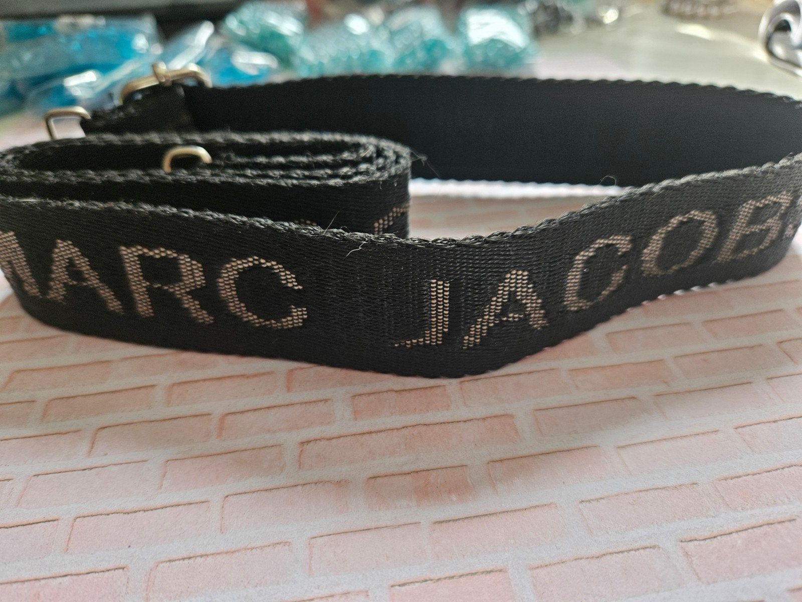 Marc Jacobs schouderband - Zwart met logo, Ophalen of Verzenden, Zo goed als nieuw, Zwart, Overige typen