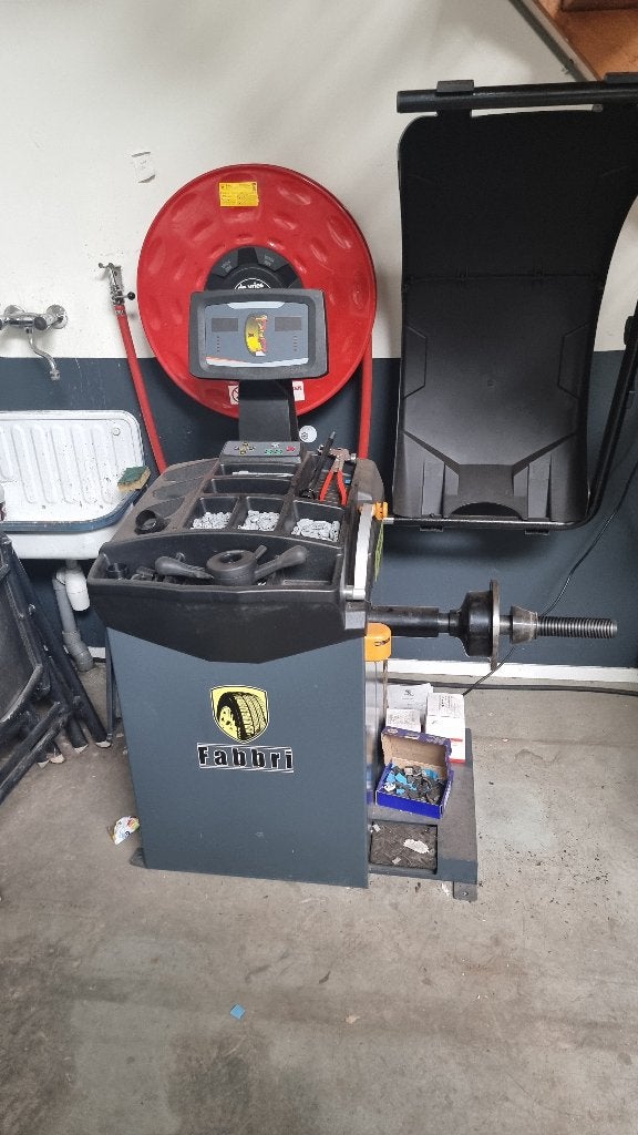 Banden balanceer machine Fabbri met adapter voor motorvelgen, Auto diversen, Ophalen, Zo goed als nieuw
