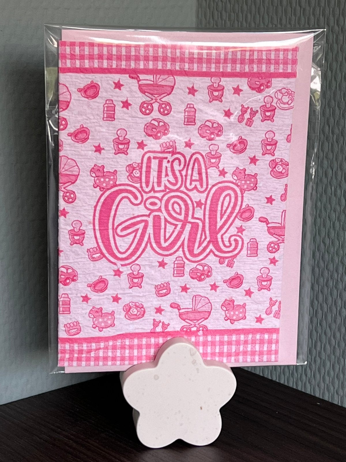 its a girl gemaakt van handgeschept gerecycled papier, Ophalen of Verzenden, Zo goed als nieuw