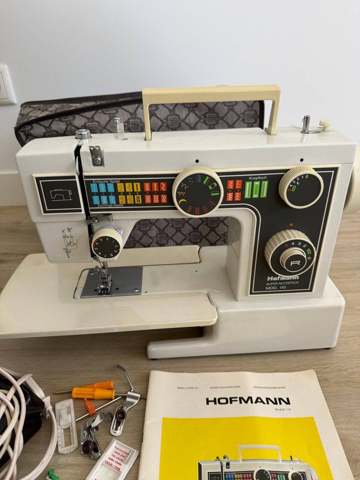 Hofmann naaimachine, Hobby en Vrije tijd, Naaimachines en Toebehoren, Ophalen, Zo goed als nieuw, Naaimachine, Overige merken