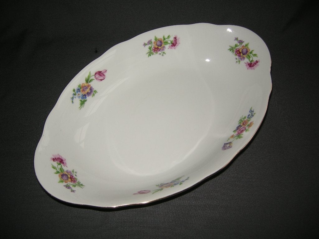 Bohemia, wit met bloemdecor, broodschaal, Ophalen of Verzenden