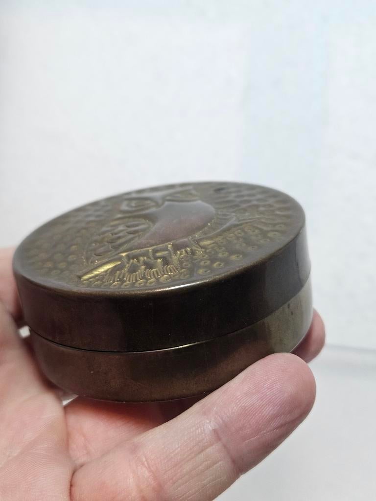 Antiek koperen pillendoosje met een uil koper bakje doosje, Antiek en Kunst, Ophalen of Verzenden