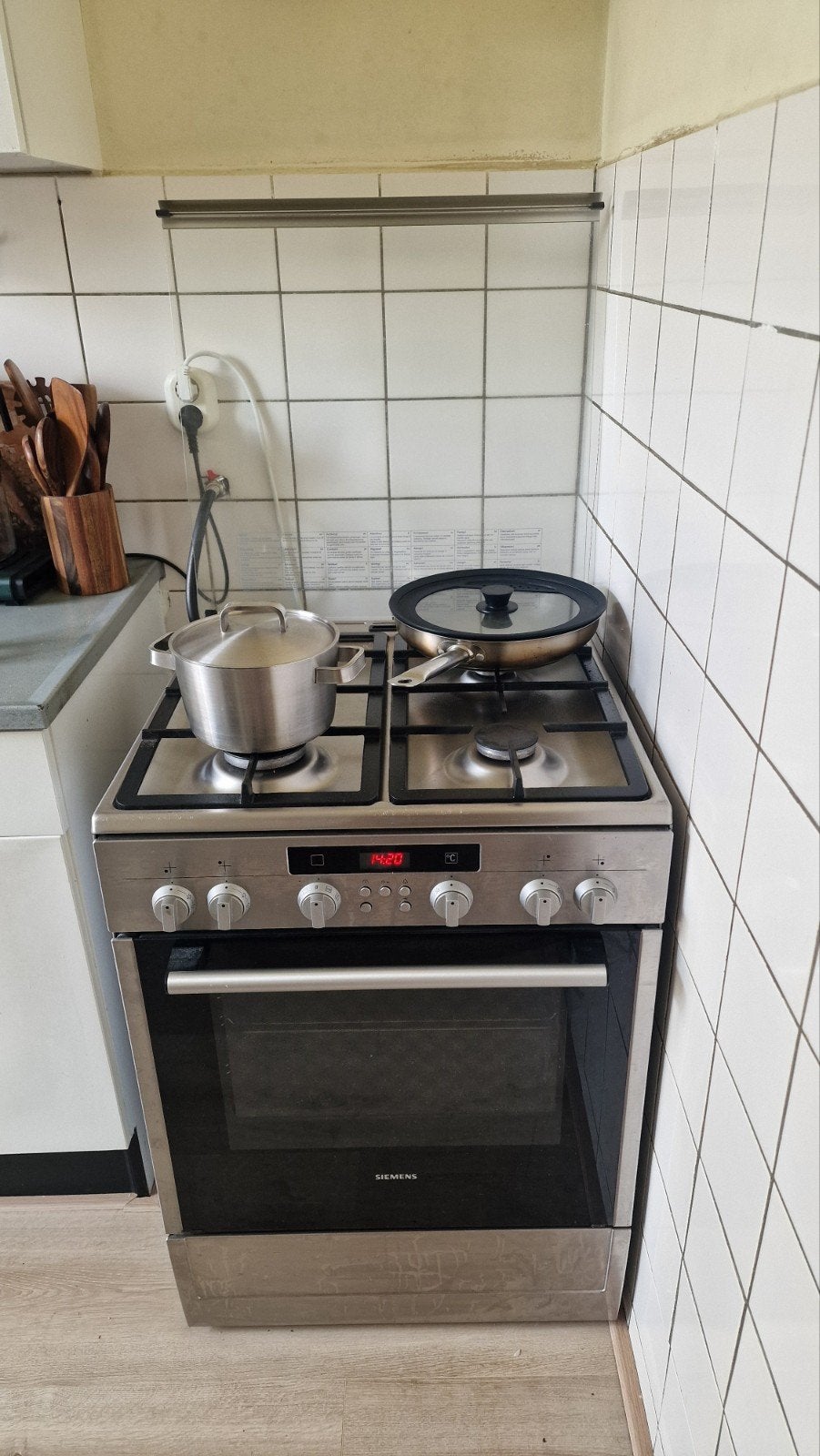 Siemens Vrijstaand Gasfornuis met Oven - Gebruikt, Ophalen, Gebruikt, Hete lucht, 60 cm of meer