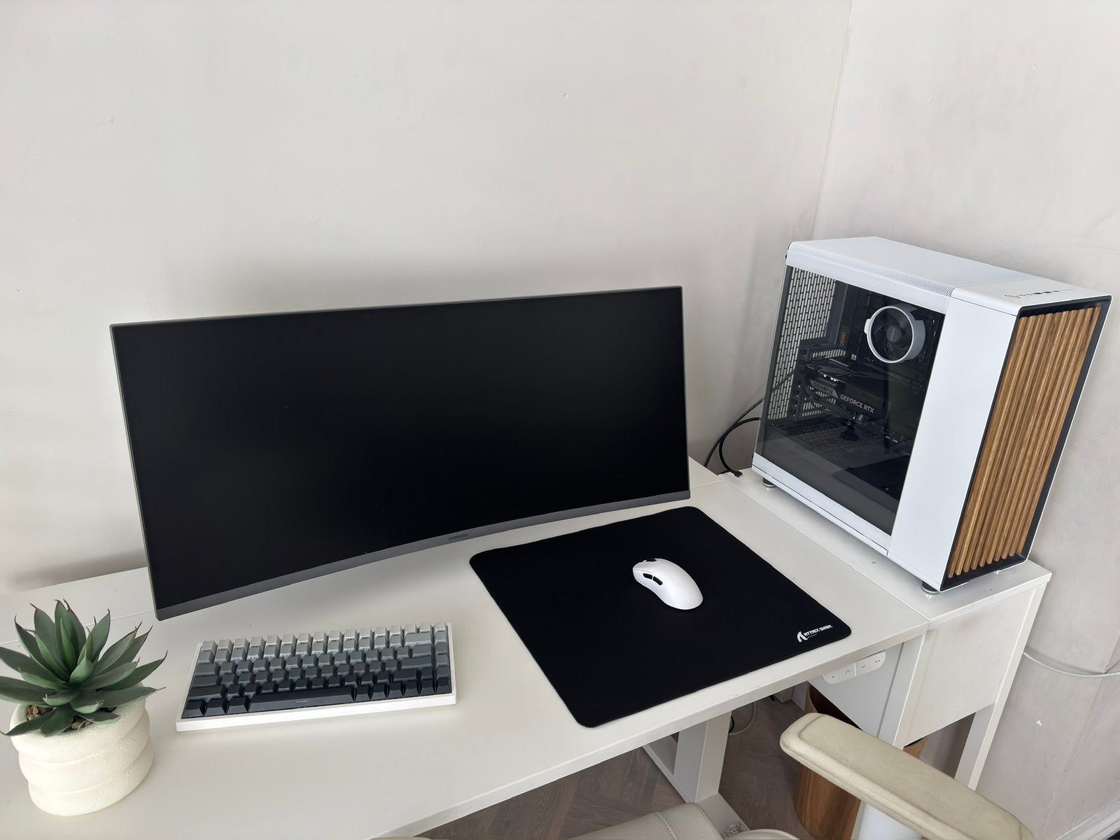 Fractal Design North wit ATX pc case + 2 fans, Computers en Software, Computerbehuizingen, Ophalen of Verzenden, Zo goed als nieuw
