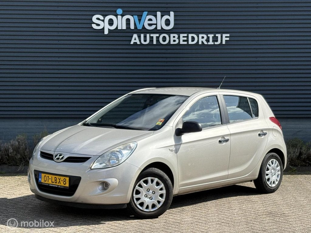 Hyundai i20 1.2i - Koppakking defect, Auto's, Hyundai, 450 kg, 31 €/maand, 4 cilinders, Origineel Nederlands