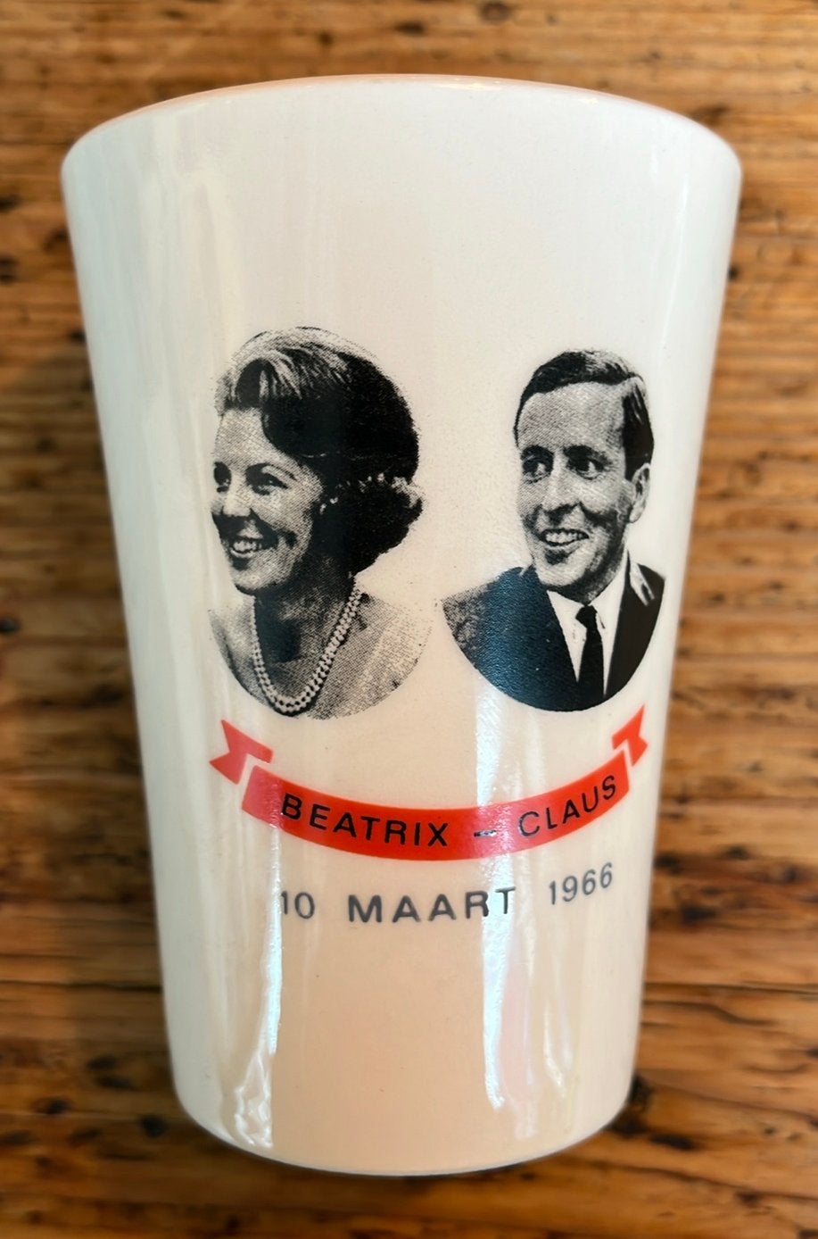 Herdenkingsbeker huwelijk  Beatrix en prins Claus 1966., Ophalen of Verzenden, Zo goed als nieuw