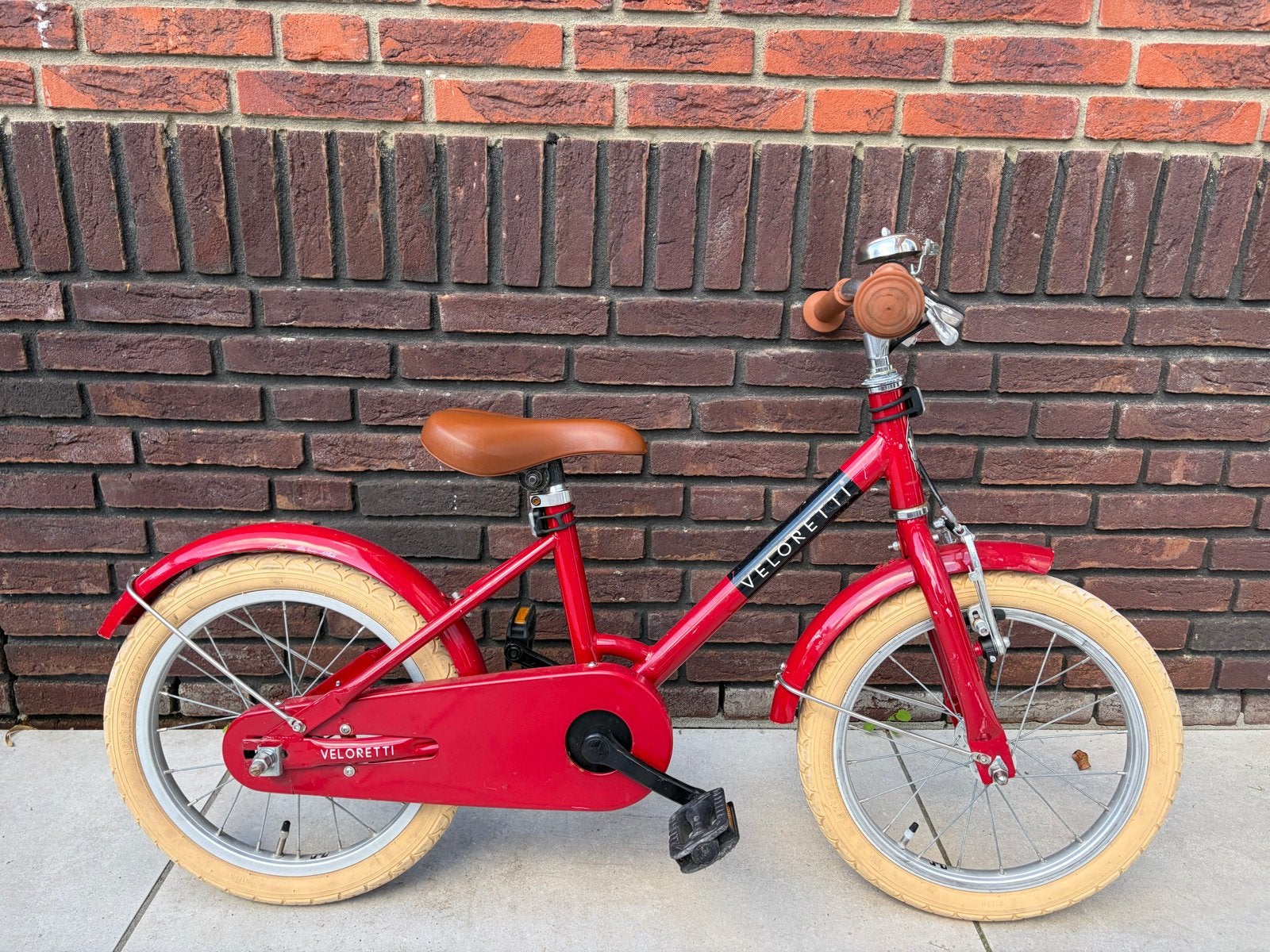 Veloretti kinderfiets rood - 16 inch, Ophalen, Gebruikt, Terugtraprem, 16 tot 20 inch