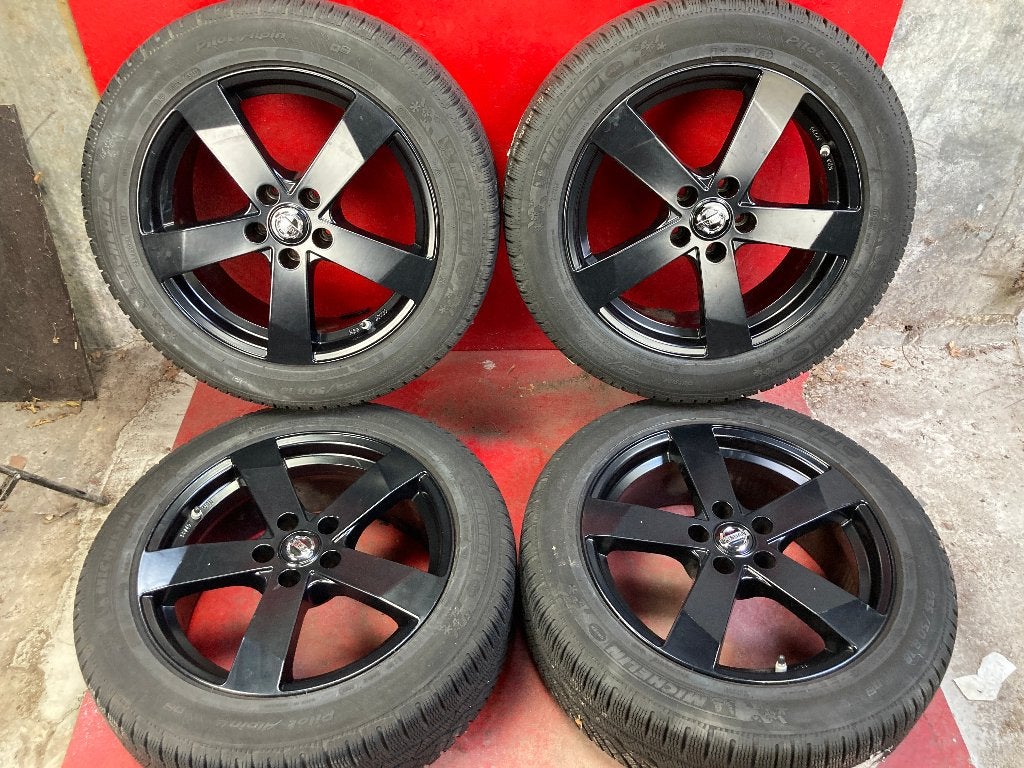 Winterbanden Nissan Qashqay 235/50R18 Michelin, 18 inch, Gebruikt, ., Banden en Velgen